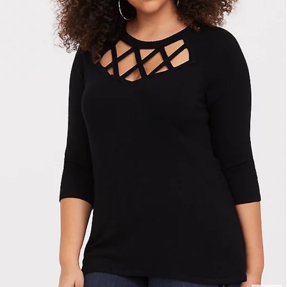 Black Lattice Front Pullover Sweater - Picture 2 of 10